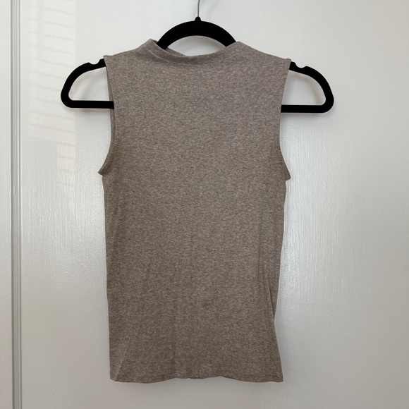 Everlane mockneck tank - Picture 1 of 2